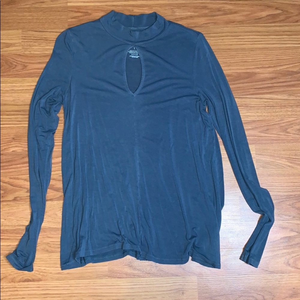 American Eagle keyhole top